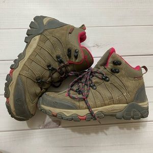 Bearpaw waterproof hiking boots